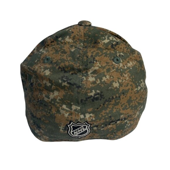 Reebok NHL Pittsburgh Penguins Hat Cap Size S/M Camouflage - Picture 3 of 10